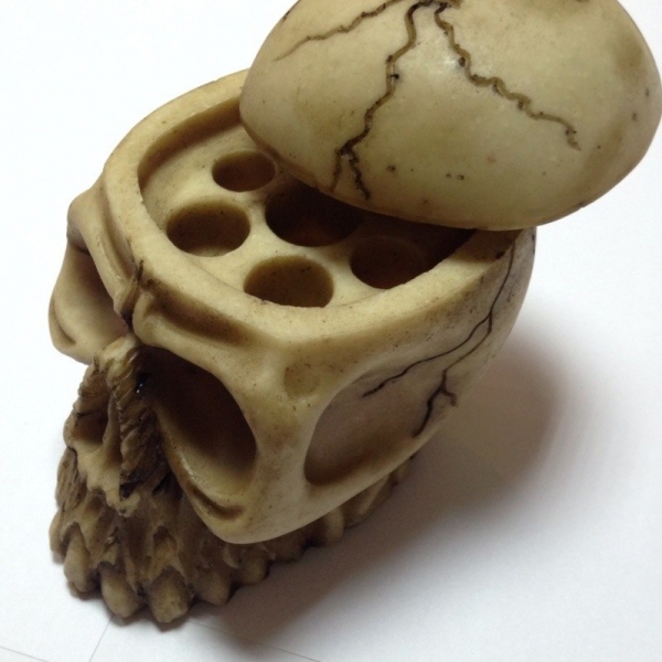 Подставка под колпачки Skull